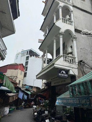 bán nhà mặt phố cổ dt 100m2 x mt 5m - giá 63 tỷ