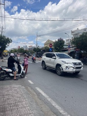 bán nr 3pn, 3wc, dtsd 100m2, thuộc lô nhì sơ với đường huỳnh tấn phát, tt. nhà bè