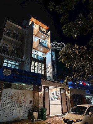 bán nhà mặt tiền đường doanh thu ổn định sát bên landmark 81