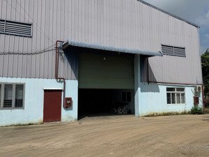 bán kho + xưởng đường xe công chạy