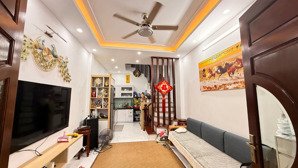 nhà đẹp lạc long quân - tây hồ, dt 31m2, 5 tầng, 3p. ngủ, gần hồ tây