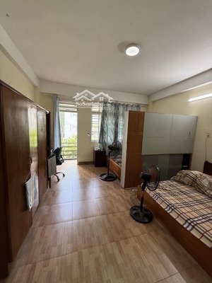 mặt tiền kinh doanh ,440m2 (10x44) 6 tầng thang máy 55 phòng chdv thu nhập 3tỷ6/năm chỉ 130tr/m2