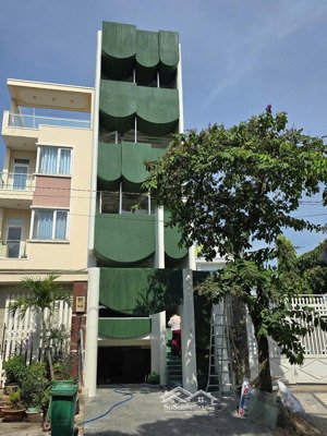 cho thuê tòa nhà văn phòng mới xây đường quốc hương, thảo điền, 500m2, 5 lầu, có pccc, giá 131tr/th