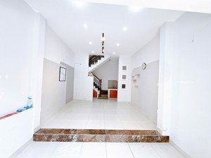 nhà ba vì quận tân bình có nhà hẻm 2 tầng , diện tích 5 x 12m , 1 trệt 2 lầu 2pn, 2wc