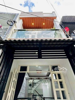 nhà full nội thất mới 36m2 1lầu 2pn 2wc 1/ nguyễn tư giản p12