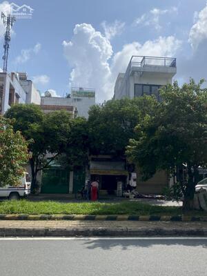 95 TỶ .18 X 20 M .CỰC HIẾM GÓC 2 MT ,DT KHỦNG MẶT TIỀN LÊ THÚC HOẠCH Q. TÂN PHÚ .