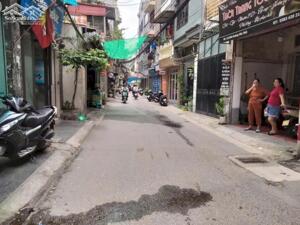 Hiếm phố Hoàng Văn Thái 52m2, 4 tầng, lô góc 2 mặt tiền 6m kinh doanh Gara ô tô 16.9 tỷ