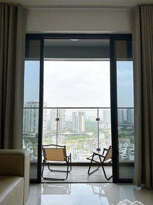 cho thuê chung cư đẹp xuất sắc one verandah q2, gía chỉ 23 triệu/th , 80m2, 2pn. view sông quận 1