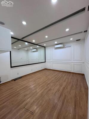 Cho thuê nhà mặt tiền đường hùng vương gần vincom giá 25 triệu