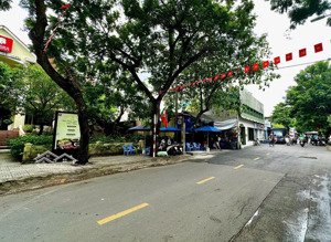 cho thuê khuôn viên 980m2 mt đặng hữu phổ thảo điền quận 2 dt: 35x30m kinh doanh đa ngành 250tr/th