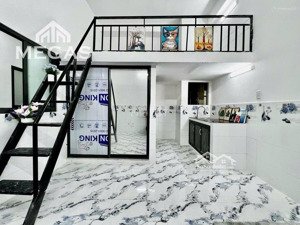 duplex gác cao đứng được ~ thoáng mát - có sẵn nội thất cơ bản