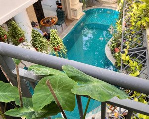 bán biệt thự phú mỹ hưng có hồ bơi+sauna riêng, sổ sẵn, giá 40 tỷ full nội thất, có thang máy riêng