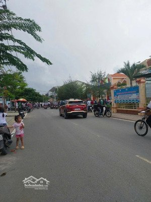 đất đường 12m, đối diện trường lê lợi, giá: 36tr/m2, dt: 9.4x26.5m, 248m2, đường lê thị tám, nhà bè