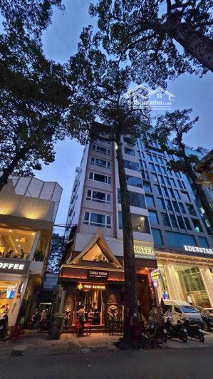 khách sạn ở bùi thị xuân, có 40 phòng đang cho thuê 540tr/th - dt 8x20m giá siêu tốt