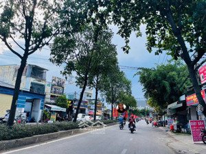 đất tặng nhà mt trần thị điệu-phước long b-quận 9-300m ra trường cđ công thương-thu nhập 20tr/tháng