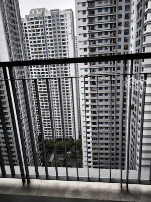 dự án: goldmark hồ tùng mậu diện tích: 84m2. số phòng ngủ: 2 phòng ngủ/2vs. pháp lý: sổ đỏ