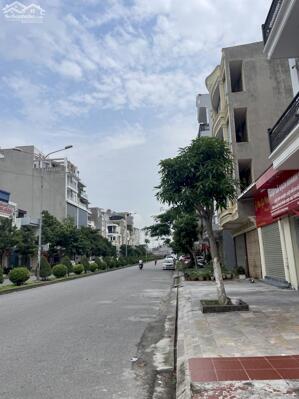 Chuyển nhượng lô đất 60m2 mặt đường đôi lô 27 Lê Hồng Phong, giá đầu tư 132 triệu/m2