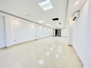 chính chủ cho thuê sàn văn phòng tại võ văn dũng 110m2 giá 22t sàn cực đẹp giá siêu rẻ