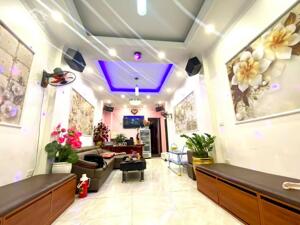 Mỗ Lao nhà đẹp ở ngay, một nhà ra phố, hàng xóm Làng Việt Kiều Châu Âu, 30m2, hơn 8 tỷ