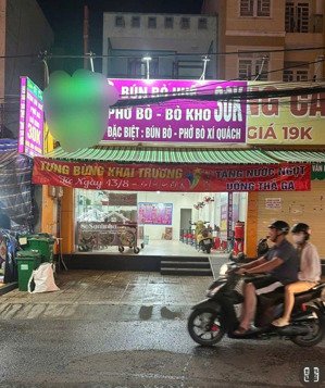 chủ bán nhà đóng tiền xin visa đi định cư bán gấp trong tuần giá 870tr, 55m2 đang cho thuê 7tr shr