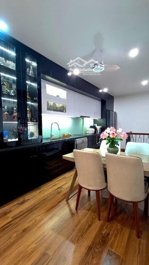 xuân thủy cầu giấy! thang máy gần phố ngõ thông tiện ích ngập tràn giá cực tốt!