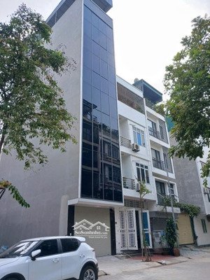 #kiếnhưng #hàđông phân lô vỉa hè #ôtô tránh đỗ ngày đêm 50m/7t thang máy, chủ xây tâm huyết để lại