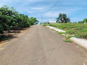 bán đất mặt tiền đường nhựa di chuyển thuận tiện tại trung tâm xã b''lá