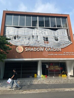 bán nhà nam quốc cang 400m 2 tầng - 240 tỷ - mặt tiền kinh doanh