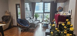 chính chủ cần bán căn 109m toà mipec xuân thuỷ, vị trí siêu đắc địa, gần aeonmall xuân thuỷ