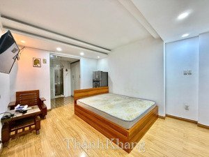 cho thuê 1pn tách bếp 30m2 4ng4xe thang máy hầm xe ngay tô hiến thành big c cv lê thị riêng quận 10