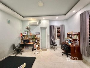 bán nhà đẹp 3 tầng lô góc hai mặt tiền, 64m2. giá chỉ 5 tỷ ,vừa ở vừa kinh doanh .