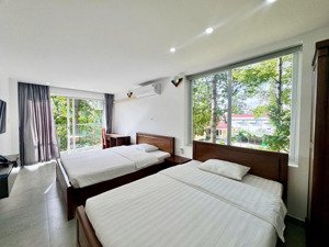 trống sẵn căn hộ studio ban công gần sân bay ngay đường phan thúc duyện