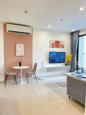 bán lỗ căn 2pn 56m2 view bể bơi cực hiếm lại full tiện nghi cực thoáng tại vinhomes ocean park