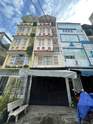 kế bên khu ẩm thực phan xích long, nguyễn công hoan,p7 - hxh 8m - 4x10m - 4 tầng st - giá 8,5 tỷ