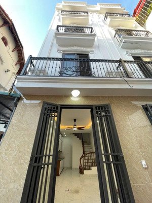 bán nhà 4.5 t dt 35 m.thổ cư sổ đỏ cc. la phù - xã an khánh hn. hoài đức cũ. gần đường vđ 4.