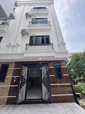 nhà mới 5tx33m2 ngay đường ql6, cầu mai lĩnh. di chuyển yên nghĩa chỉ 10p. giá 4.2 tỷ. 