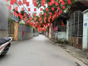 bán nhà sát tây thăng long - ô tô 16 chỗ đỗ cửa - gần trường, ubnd phường thượng cát - 63m