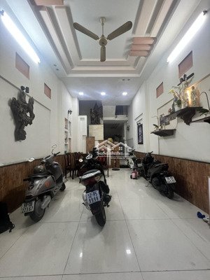 nhà 4 tầng phan thị hành tân phú oto vào nhà dt 4,1x17 giá 7,9 tỷ gồm 4pn sát mặt tiền