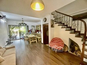 bán nhà ngọc thuỵ 98m2-hơn 13 tỷ-măt tiền 4.8m-nhà đẹp dân xây-view sông-hiếm-ô tô-full nội thất