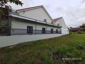 cần bán nhà cấp 4 kiên cố sổ hồng riêng, dt 134.1m2, ô tô tận nhà, giá chỉ 1,850 tỷ. lh: 