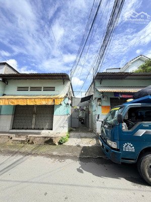 lô góc 2 mặt tiền đường số 79 - đỗ xuân hợp p.phước long b - thông xa lộ hà nội