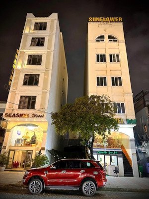 lô đất mặt tiền đường hồ nghinh. sát võ văn kiệt, cách biển mỹ khê 200m.