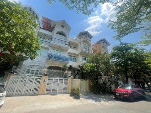 bán nhà mt 16m kdc him lam, phường tân hưng, quận 7, dt (20 x 20m) 400m2. hầm - 4 tầng. giá 82 tỷ