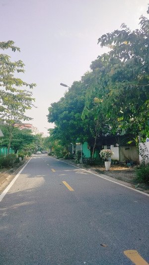 quá rẻ: 10.6 tỷ sở hữu nhà 53 m2 x 5 tầng, thang máy, ô tô đỗ cửa, sát đường tô, vỉa hè