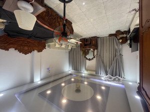 nhà 5 tắm 4x15m hot đừờng mã lò. btđ garage xe hơi luôn 7.749tỷ( tl) nhà phố !