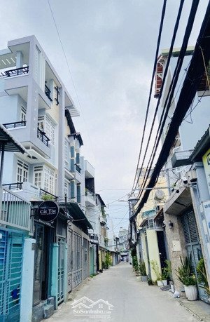 hàng xóm phú mỹ hưng 3 tầng ở ngay, 70m2 nở hậu tài lộc, hẻm vf3 thông. chỉ hơn 6 tỷ