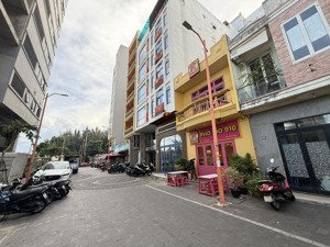 bán cặp đất mặt tiền vị trí cực kỳ đẹp đường an thượng 1, ngay trung tâm phố tây an thượng.