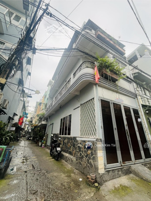 hiếm!!! nhà góc 2 mt quận 1- 3 tầng btct - 3,5x10m - 8,6 tỷ tl - ô tô đến nhà