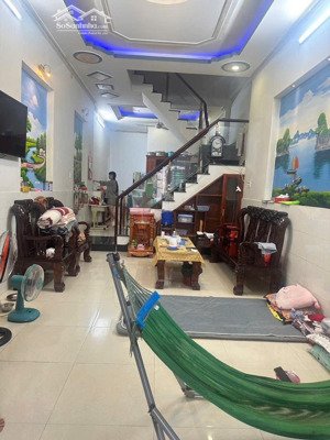 bán nhà trệt lầu đường nhựa thông 8 m gần chợ và trường tân đông hiệp