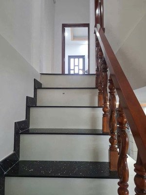 bán nhà shr 40m 2 phòng ngủ 2 wc hxh bình trị đông nhỉnh 4 tỷ hơn